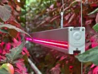 植物工場での農業生産を後押し！　光量を補うLED照明でトマトの収量、品質を向上