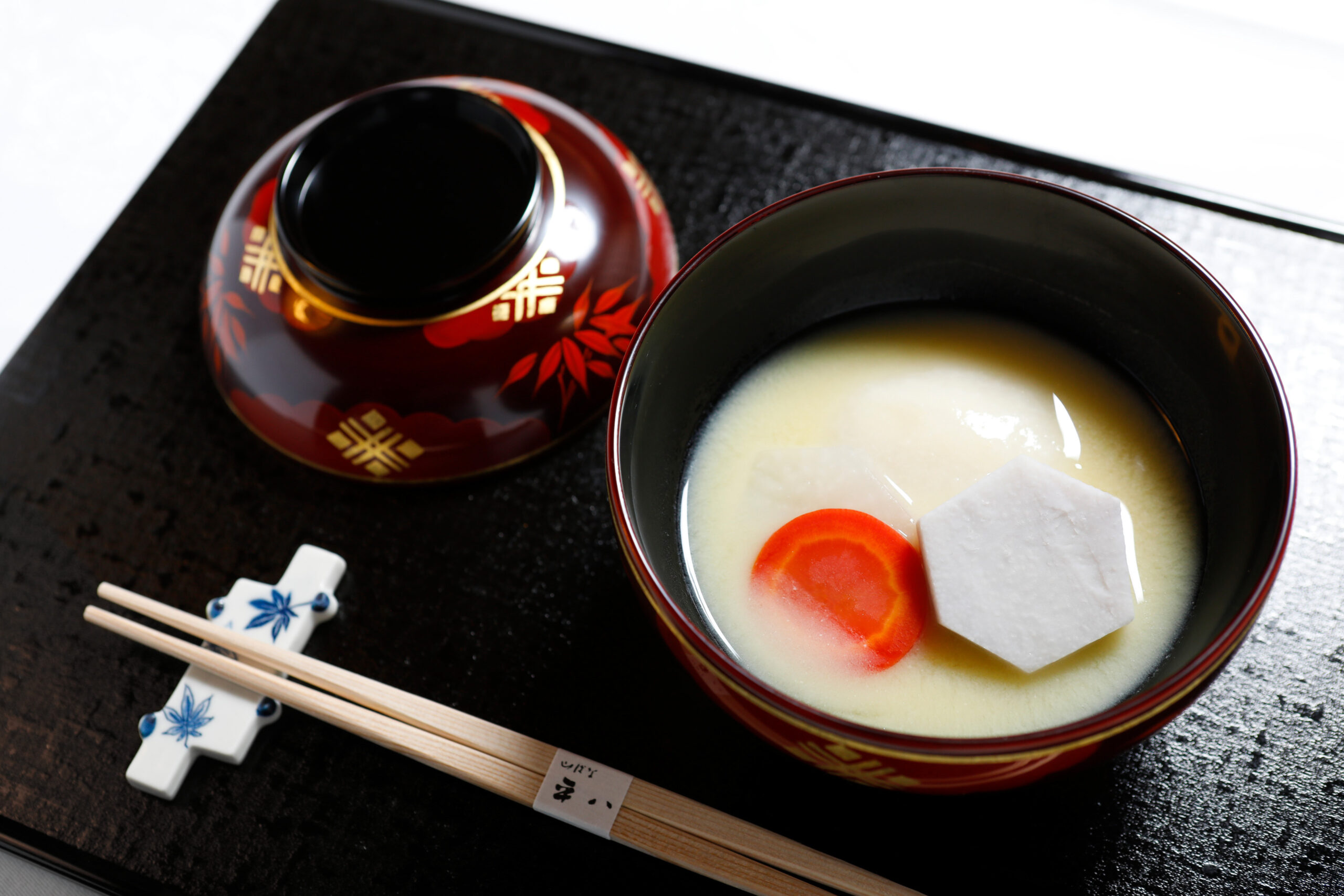 4.金時人参の白味噌雑煮|出典:農林水産省「うちの郷土料理」